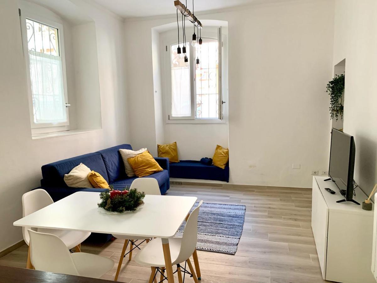 La Casa Di Ale Nel Centro Storico Di Cagliari Appartement Buitenkant foto