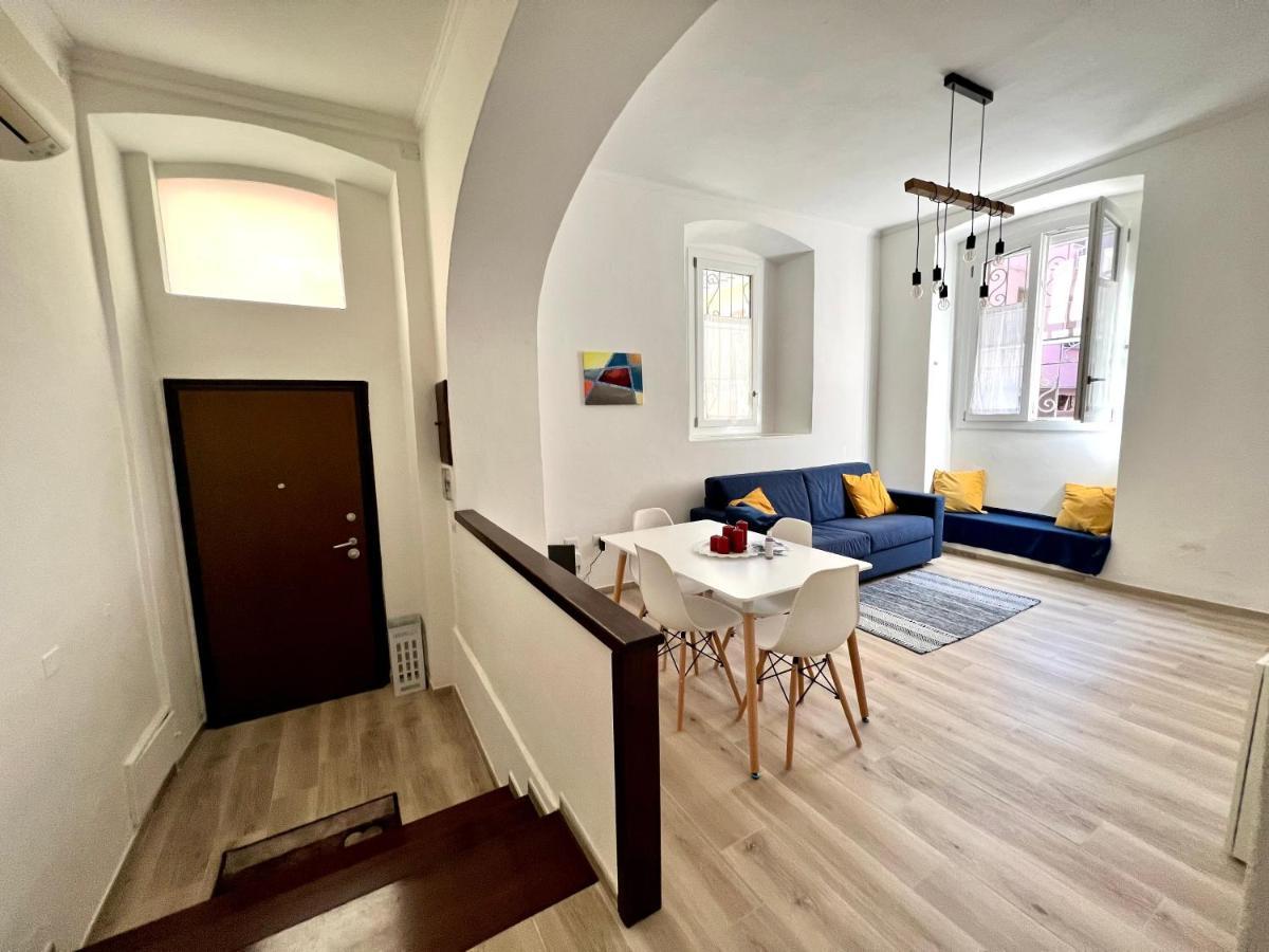 La Casa Di Ale Nel Centro Storico Di Cagliari Appartement Buitenkant foto