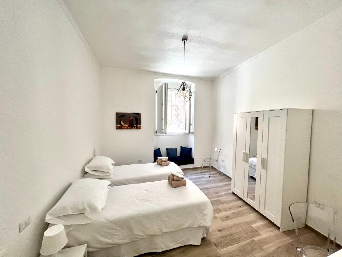 La Casa Di Ale Nel Centro Storico Di Cagliari Appartement Buitenkant foto