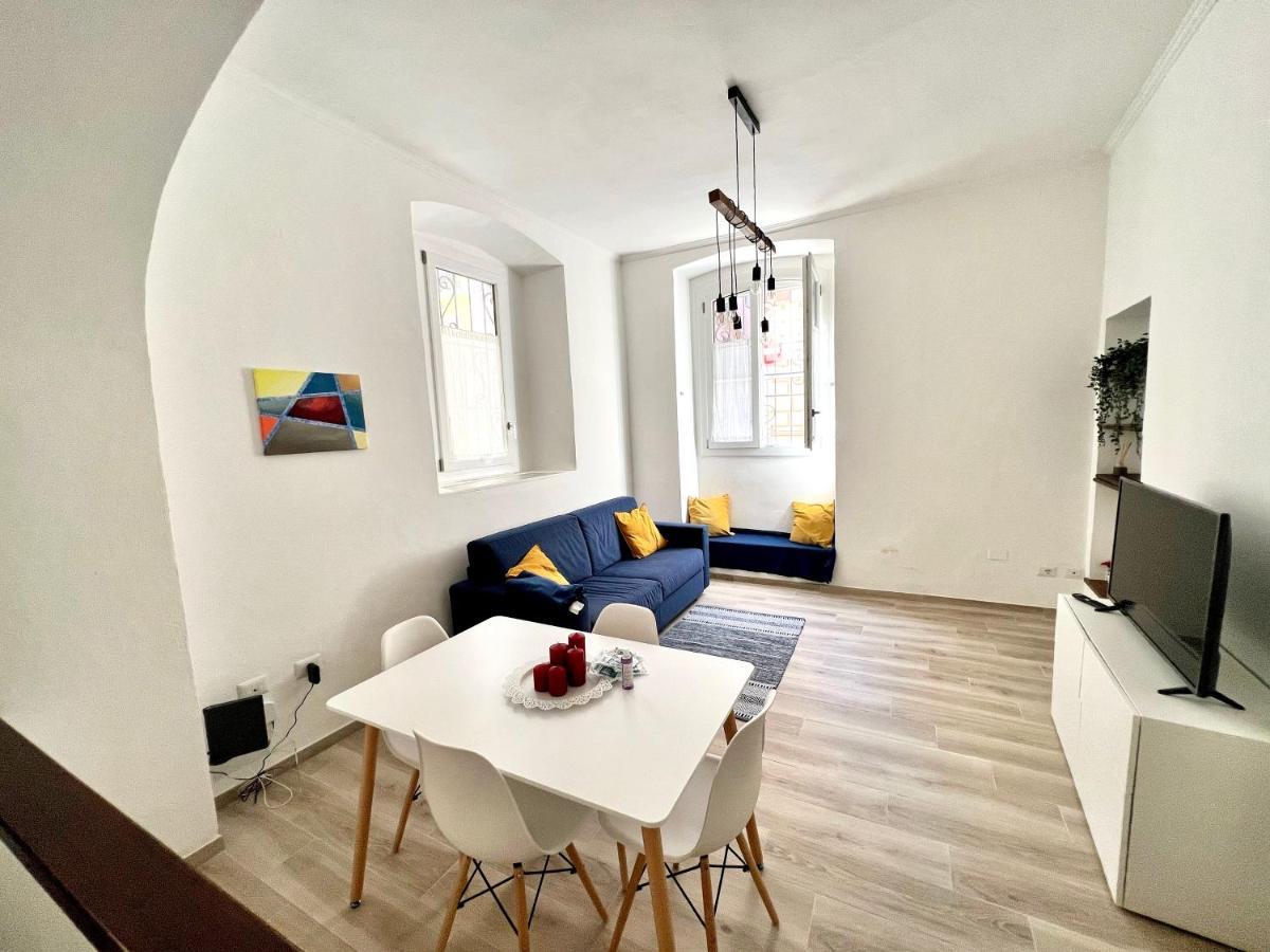 La Casa Di Ale Nel Centro Storico Di Cagliari Appartement Buitenkant foto