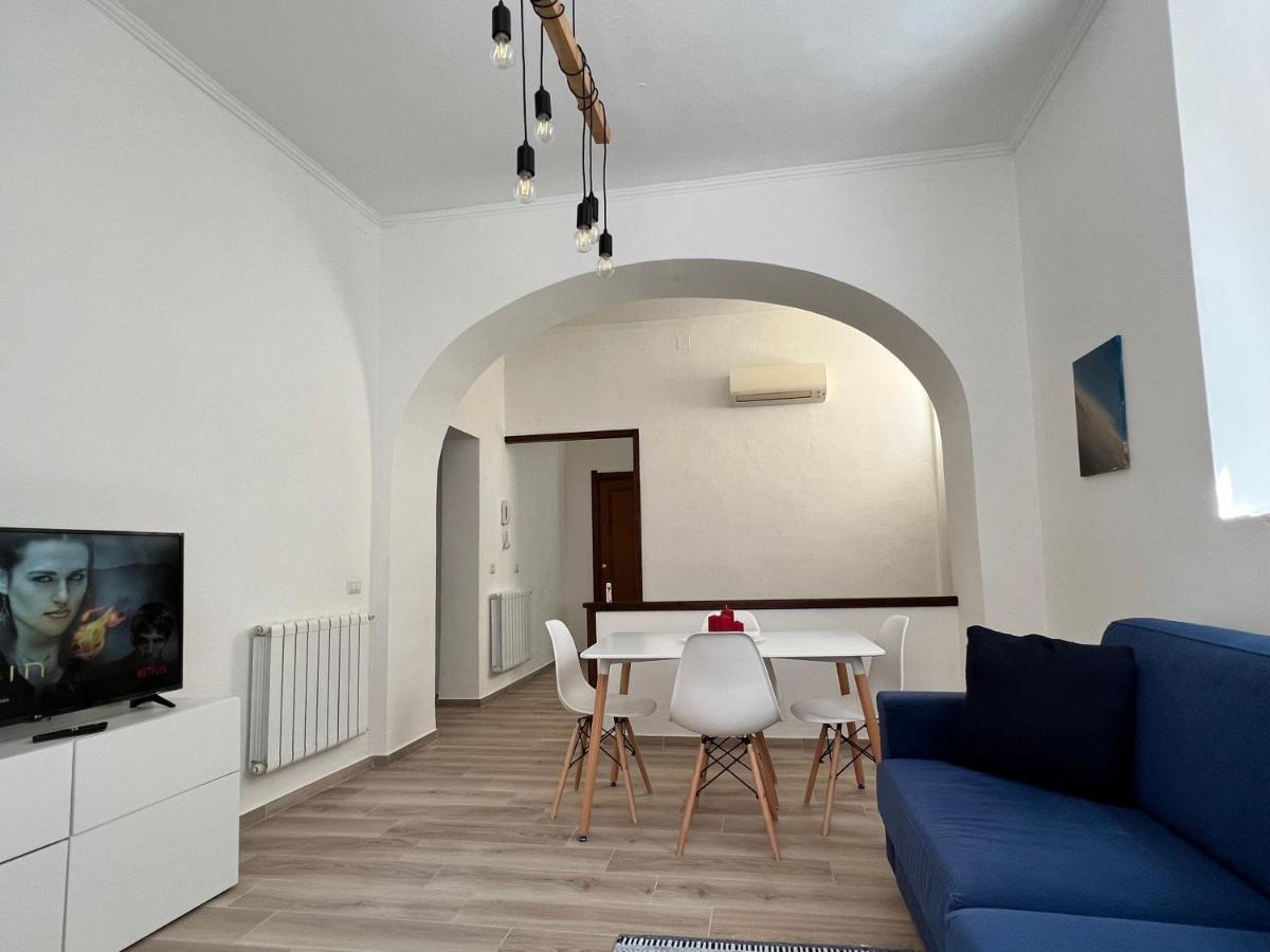 La Casa Di Ale Nel Centro Storico Di Cagliari Appartement Buitenkant foto