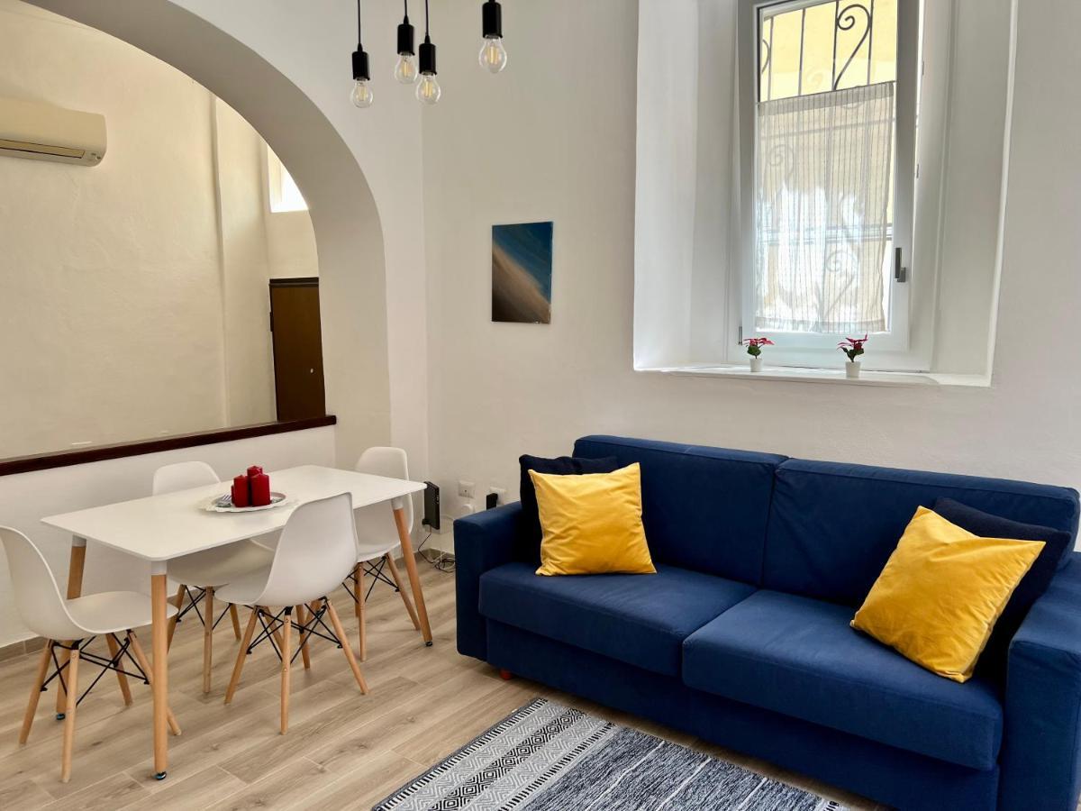 La Casa Di Ale Nel Centro Storico Di Cagliari Appartement Buitenkant foto