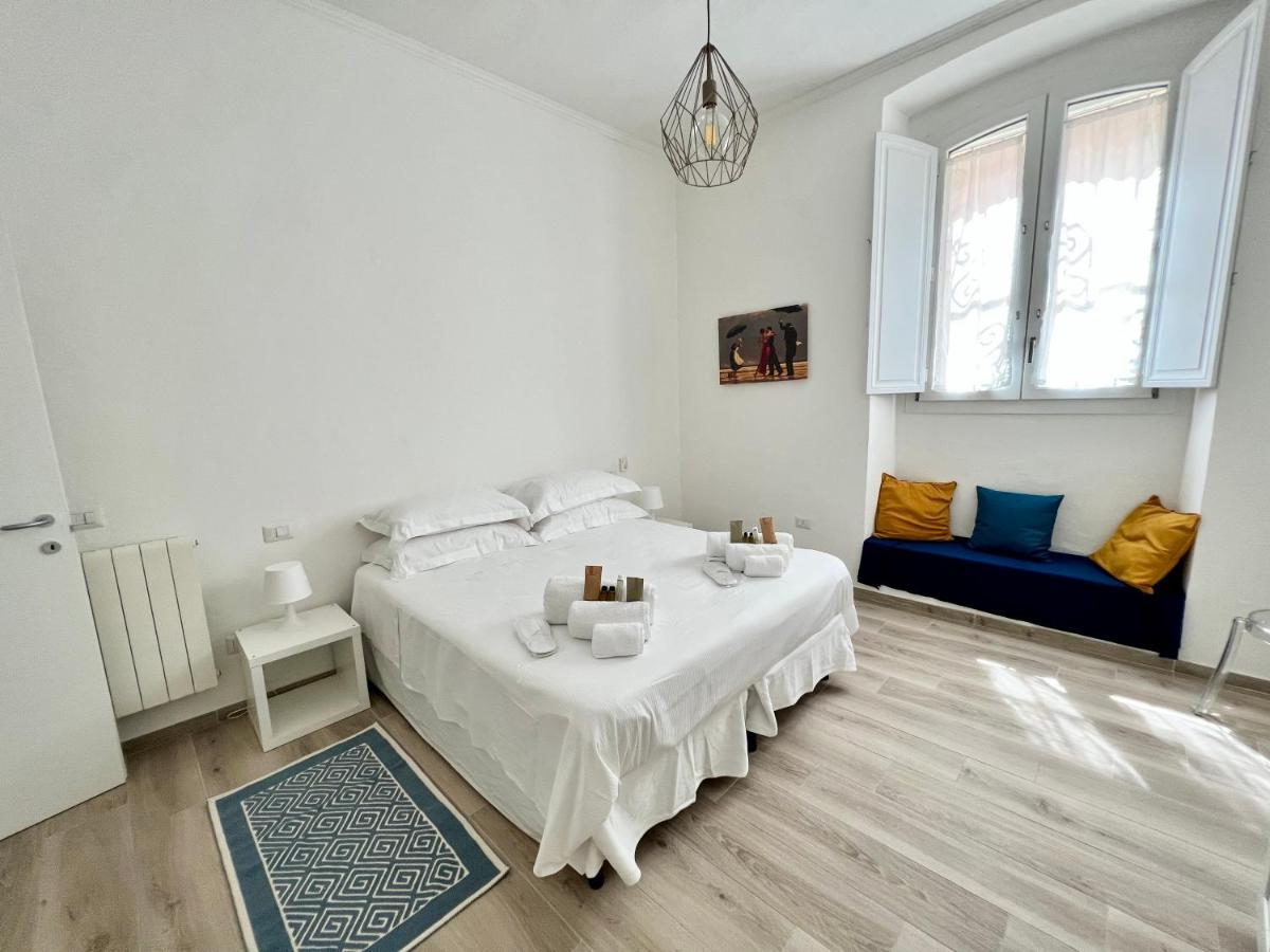La Casa Di Ale Nel Centro Storico Di Cagliari Appartement Buitenkant foto