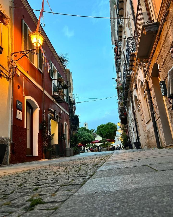 La Casa Di Ale Nel Centro Storico Di Cagliari Appartement Buitenkant foto