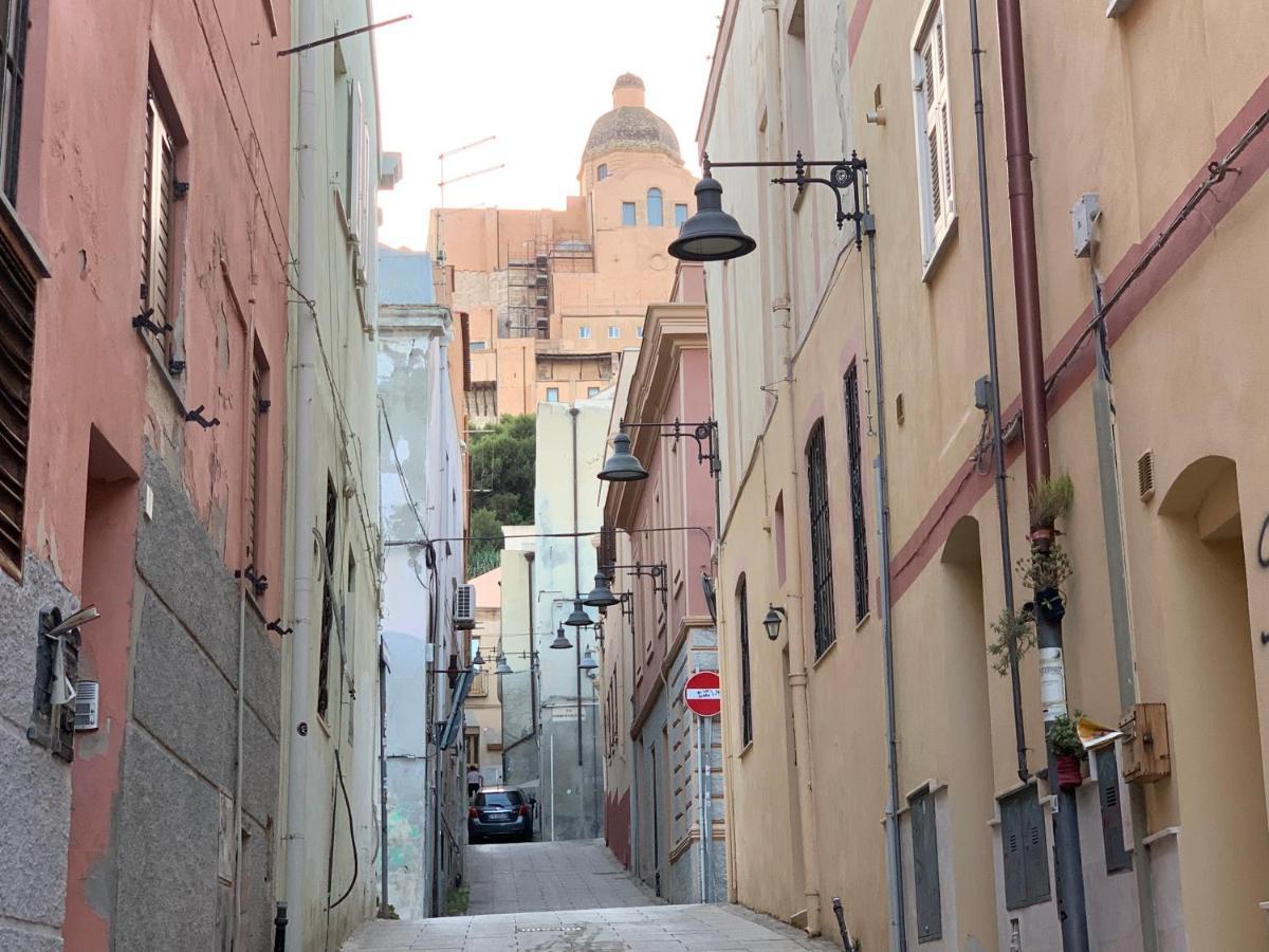 La Casa Di Ale Nel Centro Storico Di Cagliari Appartement Buitenkant foto